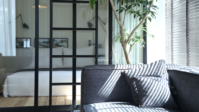 <b>Trunk Hotel Suite</b>. Images powered by <a href="https://www.leonardoworldwide.com/" title="Leonardo Worldwide" target="_blank">Leonardo</a>.