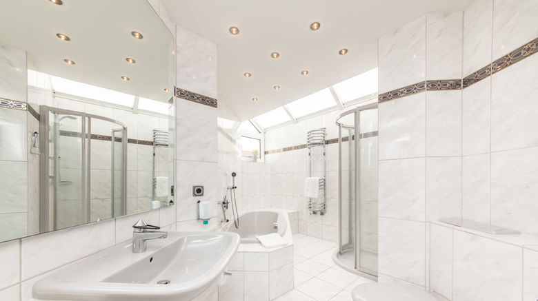 <b>Novum Hotel Strijewski Room</b>. Images powered by <a href="https://www.leonardoworldwide.com/" title="Leonardo Worldwide" target="_blank">Leonardo</a>.