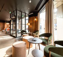 Wilde London Aldgate Tower Bridge Lobby