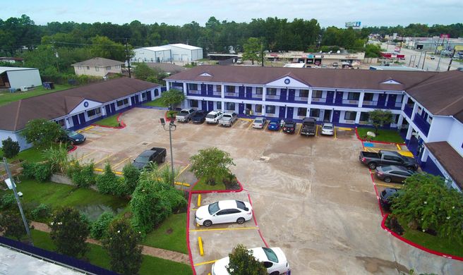 Scottish Inns & Suites Houston Exterior