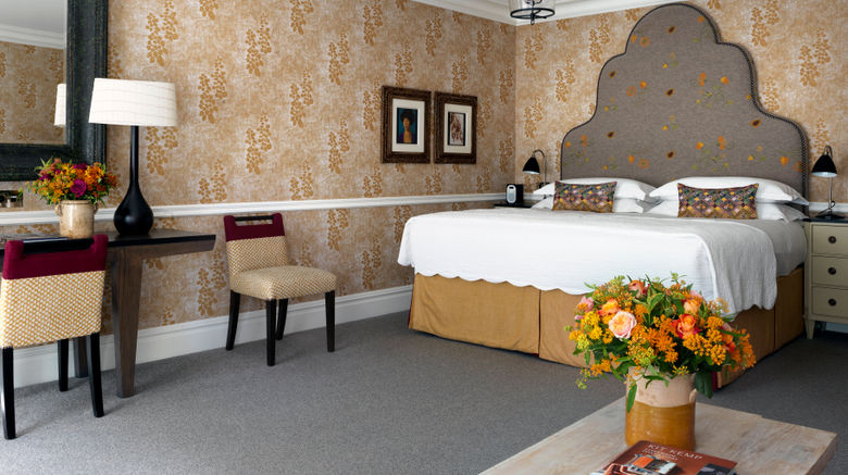 <b>The Soho Hotel Suite</b>. Images powered by <a href=https://www.travelagewest.com/Hotels/London/