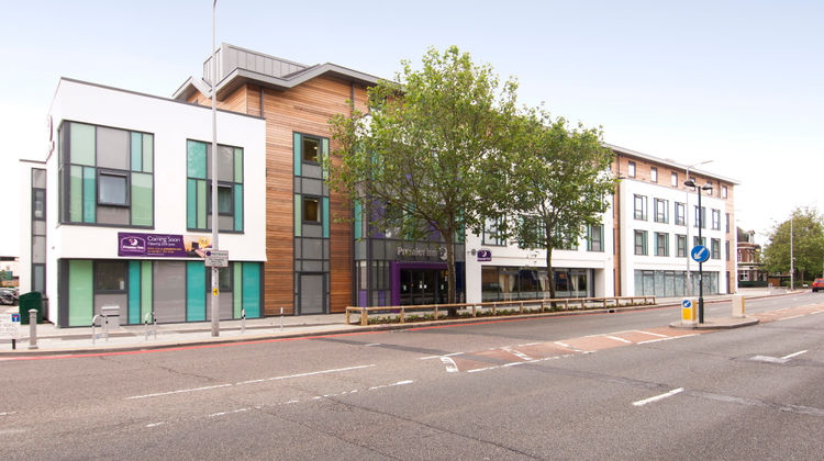 Premier Inn London Richmond Exterior