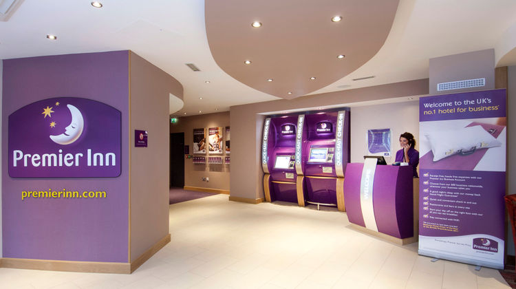 Premier Inn London Richmond Lobby