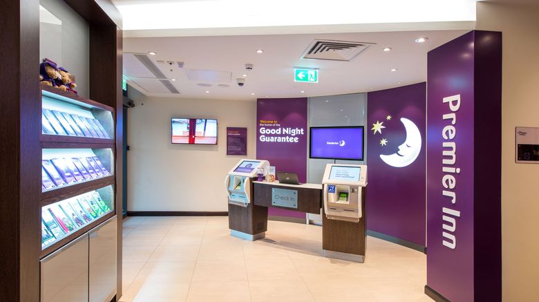 <b>Premier Inn Maidenhead Town Centre Lobby</b>. Images powered by <a href="https://www.leonardoworldwide.com/" title="Leonardo Worldwide" target="_blank">Leonardo</a>.
