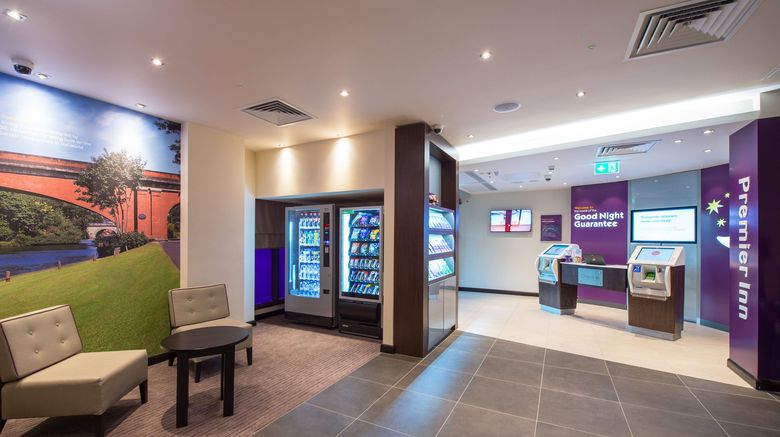 <b>Premier Inn Maidenhead Town Centre Lobby</b>. Images powered by <a href="https://www.leonardoworldwide.com/" title="Leonardo Worldwide" target="_blank">Leonardo</a>.