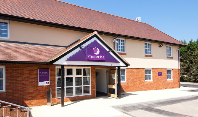 Premier Inn London Ruislip Exterior