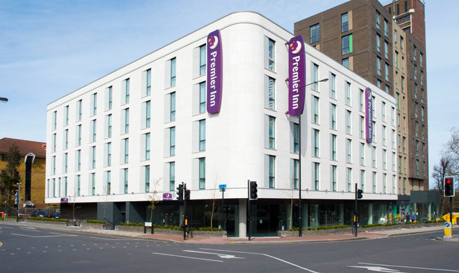 Premier Inn London Sidcup Exterior