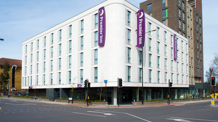 Premier Inn London Sidcup Exterior