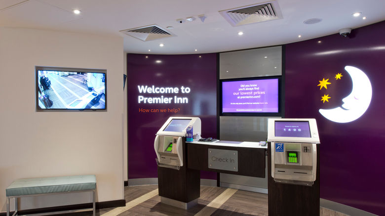 <b>London Southgate hotel Lobby</b>. Images powered by <a href="https://www.leonardoworldwide.com/" title="Leonardo Worldwide" target="_blank">Leonardo</a>.