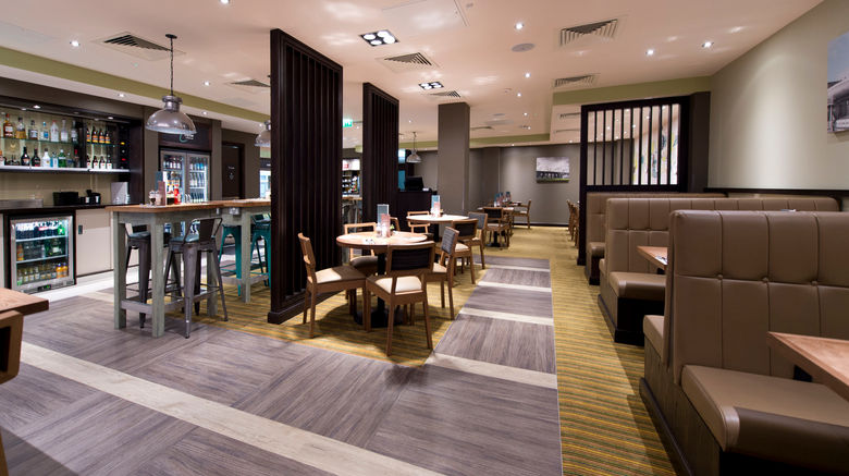 <b>London Southgate hotel Restaurant</b>. Images powered by <a href="https://www.leonardoworldwide.com/" title="Leonardo Worldwide" target="_blank">Leonardo</a>.
