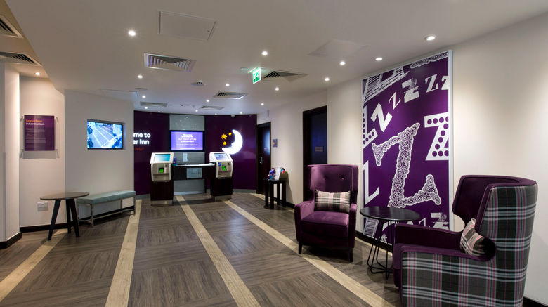 <b>London Southgate hotel Lobby</b>. Images powered by <a href="https://www.leonardoworldwide.com/" title="Leonardo Worldwide" target="_blank">Leonardo</a>.
