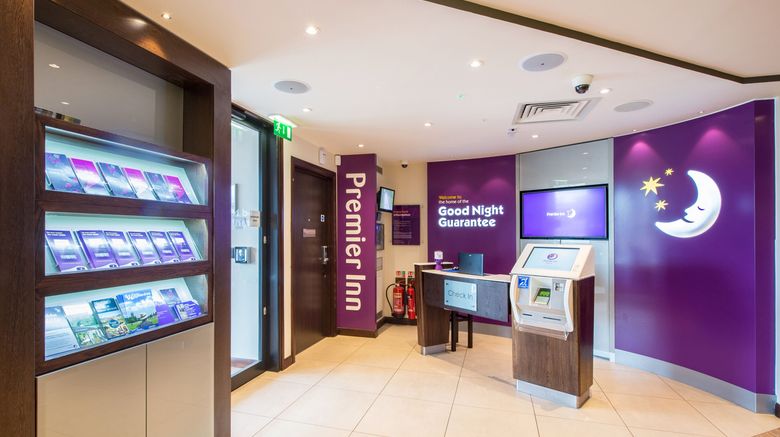 <b>Premier Inn Malvern Lobby</b>. Images powered by <a href="https://www.leonardoworldwide.com/" title="Leonardo Worldwide" target="_blank">Leonardo</a>.
