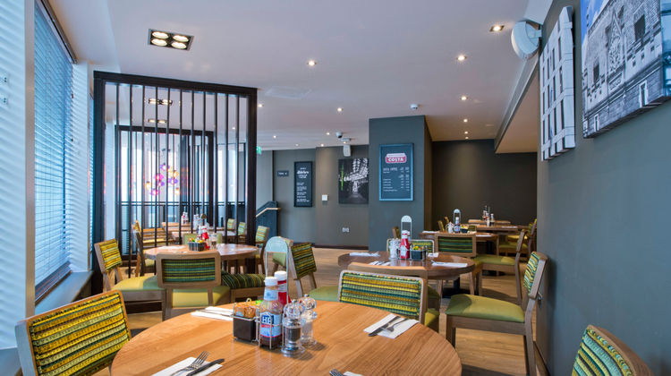 Premier Inn London Southwark Lobby
