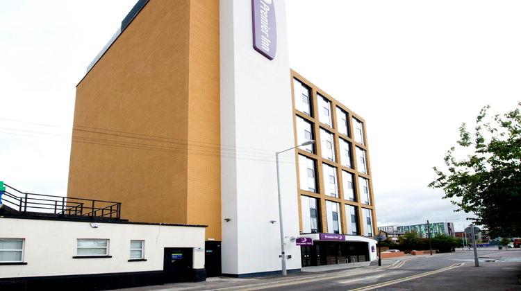 Premier Inn London Tottenham Hale Exterior