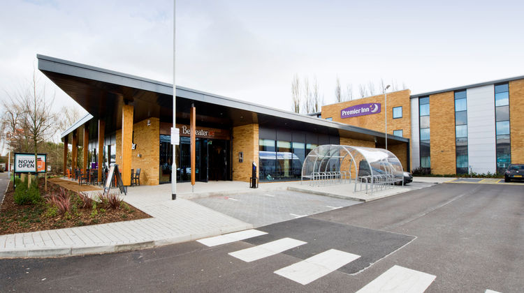 Premier Inn London Uxbridge Exterior