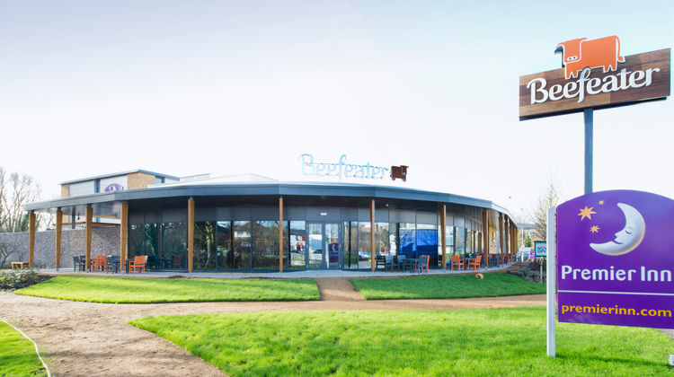 Premier Inn London Uxbridge Exterior