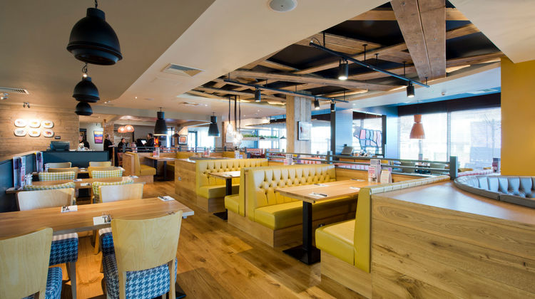 Premier Inn London Uxbridge Lobby