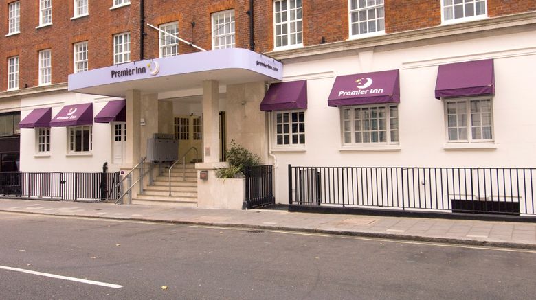 <b>Premier Inn London Victoria Exterior</b>. Images powered by <a href="https://www.leonardoworldwide.com/" title="Leonardo Worldwide" target="_blank">Leonardo</a>.