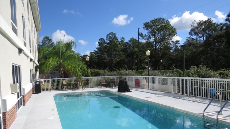 Holiday Inn Express Hotel & Suites Pool