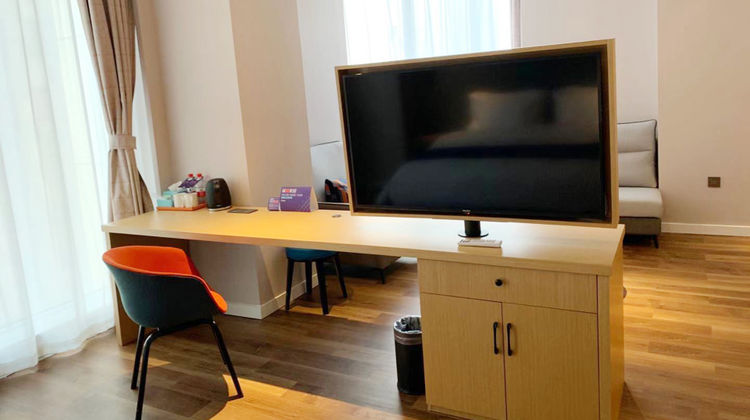 Holiday Inn Express Linyi West Suite