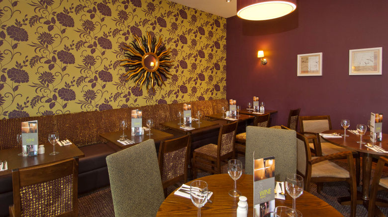 <b>Premier Inn London Wimbledon South Lobby</b>. Images powered by <a href="https://www.leonardoworldwide.com/" title="Leonardo Worldwide" target="_blank">Leonardo</a>.