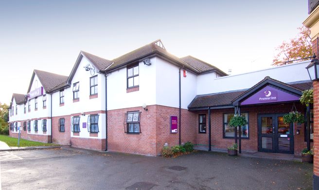 Premier Inn Manchester Airport Heald Gn Exterior