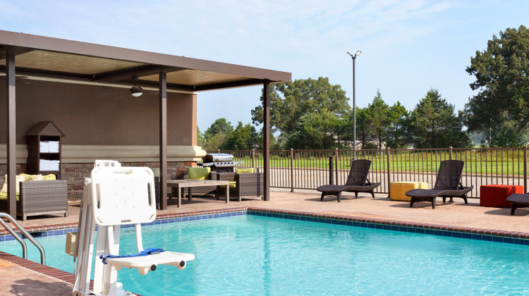 Holiday Inn Express Hotel & Suites Pool
