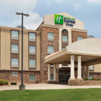 Holiday Inn Express Hotel & Suites