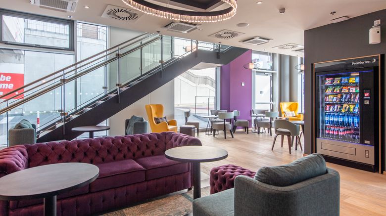 <b>Premier Inn Stuttgart City Centre Lobby</b>. Images powered by <a href="https://www.leonardoworldwide.com/" title="Leonardo Worldwide" target="_blank">Leonardo</a>.