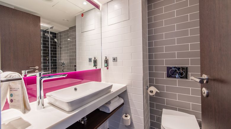 <b>Premier Inn Stuttgart City Centre Room</b>. Images powered by <a href="https://www.leonardoworldwide.com/" title="Leonardo Worldwide" target="_blank">Leonardo</a>.