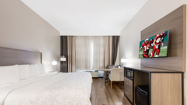 Red Roof PLUS & Suites Bessemer Room