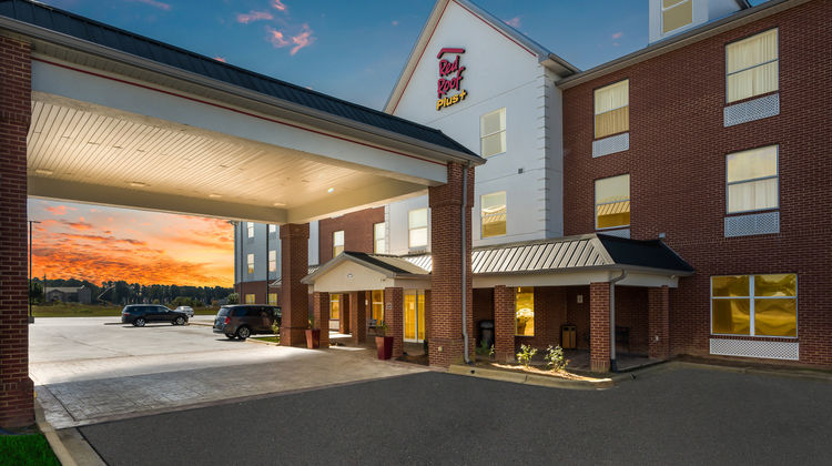 Red Roof PLUS & Suites Bessemer Exterior