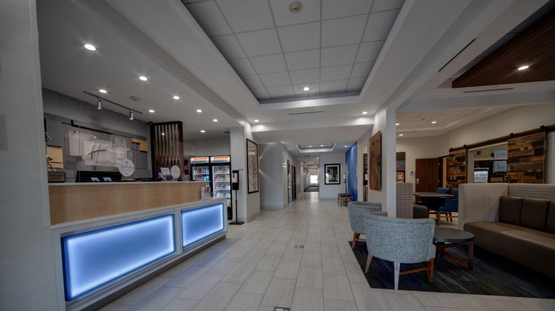 <b>Holiday Inn Express Yukon Lobby</b>. Images powered by <a href="https://www.leonardoworldwide.com/" title="Leonardo Worldwide" target="_blank">Leonardo</a>.