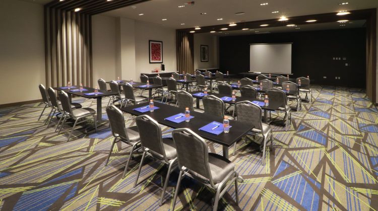 Holiday Inn Express Monterrey Fundidora Spa