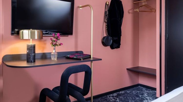 Au Palais de Chaillot Room