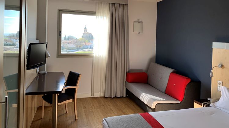 Holiday Inn Express Vitoria Room