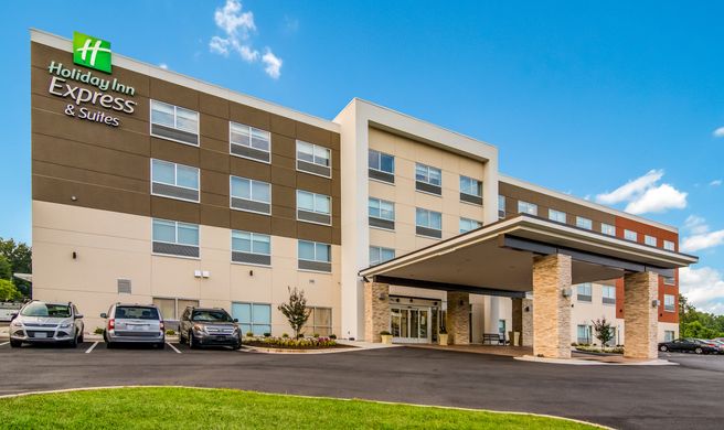 Holiday Inn Express & Suites Asheboro Exterior