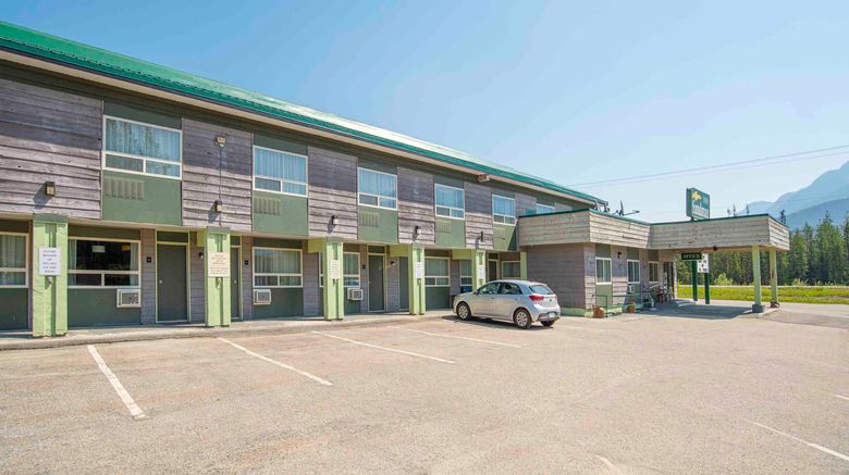 <b>Sandman Inn Blue River Exterior</b>. Images powered by <a href="https://www.leonardoworldwide.com/" title="Leonardo Worldwide" target="_blank">Leonardo</a>.