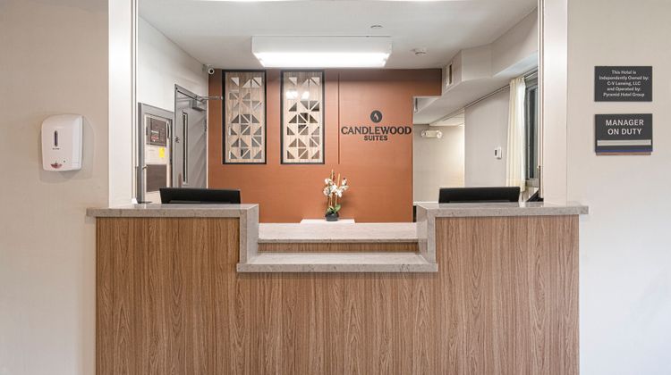 Candlewood Suites East Lansing Lobby