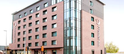 Premier Inn Manchester Salford Central Exterior