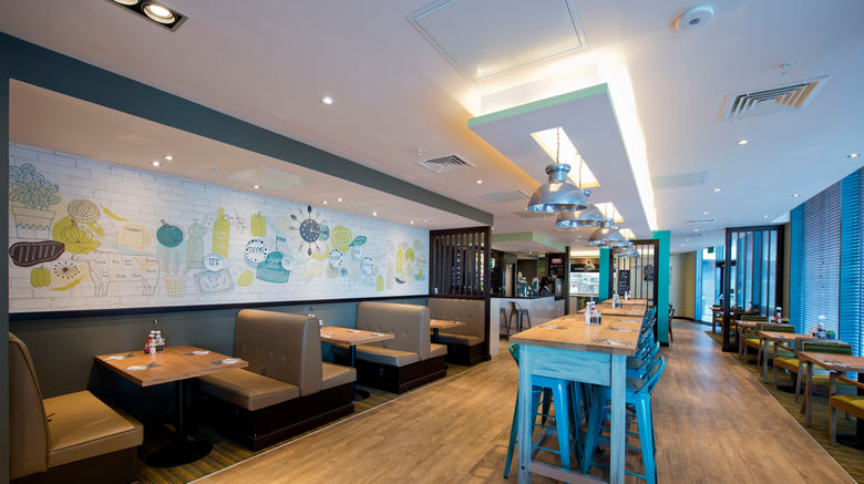 <b>Premier Inn Manchester Salford MediaCity Lobby</b>. Images powered by <a href="https://www.leonardoworldwide.com/" title="Leonardo Worldwide" target="_blank">Leonardo</a>.