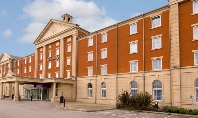 Premier Inn Manchester Trafford Centre W Exterior