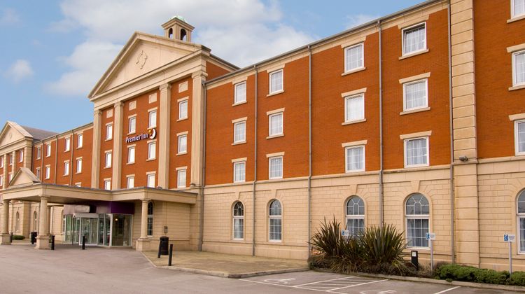 Premier Inn Manchester Trafford Centre W Exterior