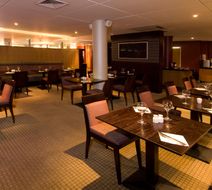 Premier Inn Manchester Trafford Centre W Lobby