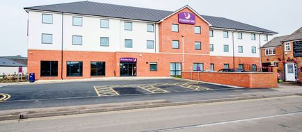 Premier Inn Melton Mowbray Exterior