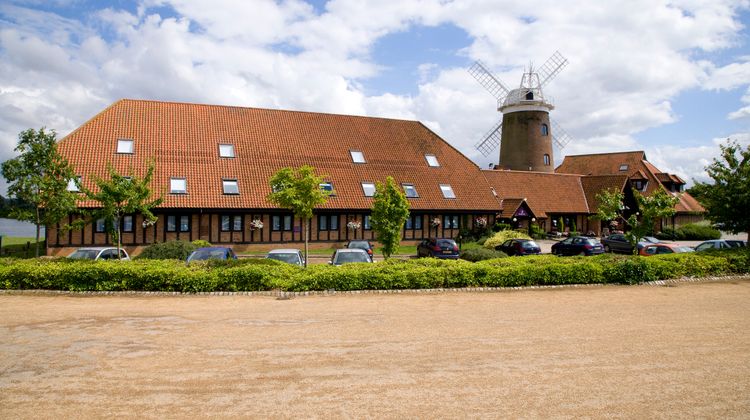 Premier Inn Milton Keynes South Exterior