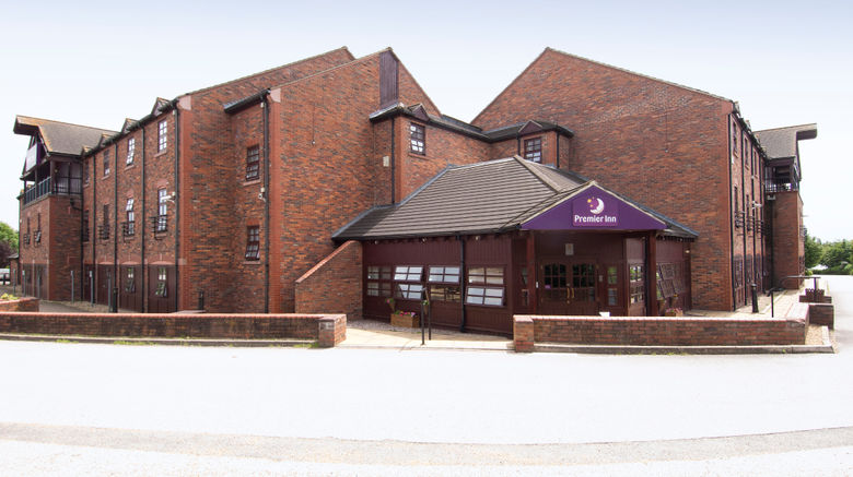 Premier Inn Milton Keynes (Furzton Lake) Exterior. Images powered by <a href="https://www.leonardoworldwide.com" target="_blank" rel="noopener">Leonardo</a>.