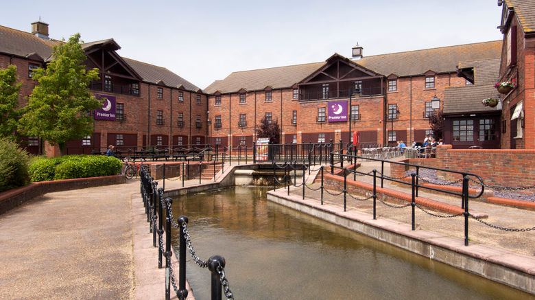 <b>Premier Inn Milton Keynes (Furzton Lake) Exterior</b>. Images powered by <a href="https://www.leonardoworldwide.com/" title="Leonardo Worldwide" target="_blank">Leonardo</a>.