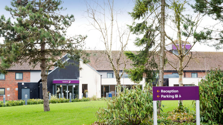 <b>Premier Inn Newbury Town South Exterior</b>. Images powered by <a href="https://www.leonardoworldwide.com/" title="Leonardo Worldwide" target="_blank">Leonardo</a>.