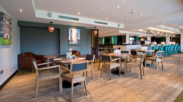 <b>Premier Inn Newbury Town South Lobby</b>. Images powered by <a href="https://www.leonardoworldwide.com/" title="Leonardo Worldwide" target="_blank">Leonardo</a>.
